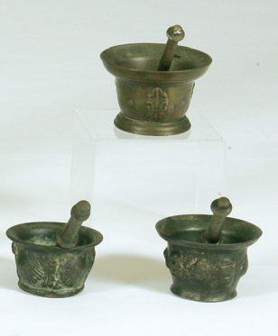 null - 3 mortiers en bronze XVIème - XVIIème siècle
