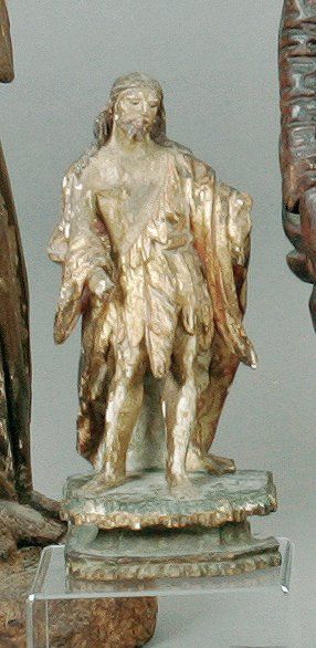 null - Saint Jean Baptiste en bois polychromé, doré et sculpté en ronde-bosse. Revêtu...