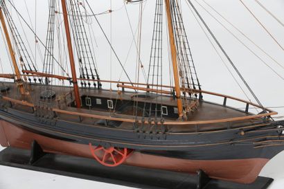 null MAQUETTE - Projet de bateau à roues, sous gréement dormant, bois peint noir...