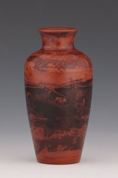 null Chine Epoque XIXème siècle - Petit vase balustre en verre de Pékin de couleur...