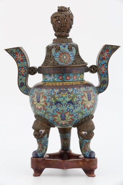 null Chine Fin du XIXème Siècle - Brûle parfum en bronze, cuivre et émaux cloisonnés...