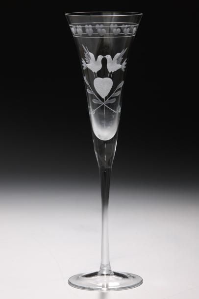 null MURANO - SUITE DE 6 FLUTES A CHAMPAGNE MODERNES en verre gravé de couple de...