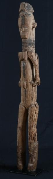 IGBO - NIGERIA Statue d'ancêtre Représentation d'un grand ancêtre de village, bois...