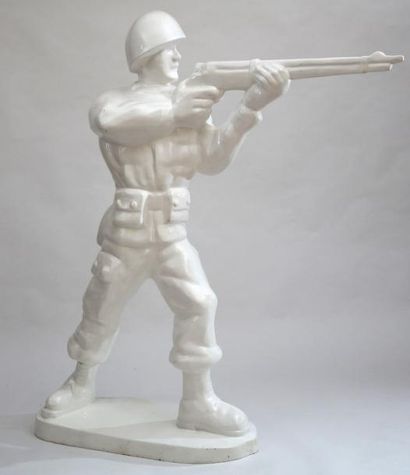null Sculpture en résine laquée blanche - Militaire 

Travail Contemporain

175 x...