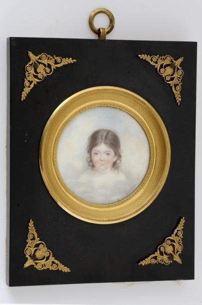 null Dorothée SANTOIRE DE VARENNE (c.1804-?) 

MINIATURE RONDE

Portrait d'enfant...