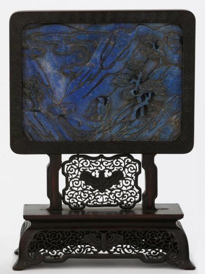 null CHINE XVIIIe Siècle

ECRAN DE LETTRÉ en lapis-lazuli sculpté en relief sur une...