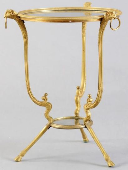 null PETIT GUÉRIDON de Style Néoclassique - Epoque XIXème Siècle

Bronze doré 

Décor...