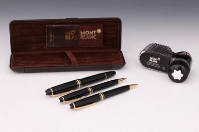 null MONTBLANC 

Parure Meisterstück en résine noire et attributs plaqué or jaune...