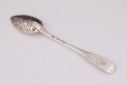 null CUILLERE A OLIVES EN ARGENT de Style XVIIIème Siècle - Modèle Uniplat

La spatule...