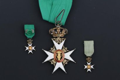 null SUEDE - ORDE DE VAZA

Croix de commandeur

Argent - émail - cravate

On y joint...