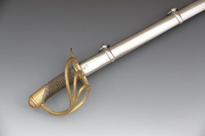 null SABRE DE CAVALERIE DE LIGNE modèle 1816.

Poignée recouverte de cuir avec filigrane....