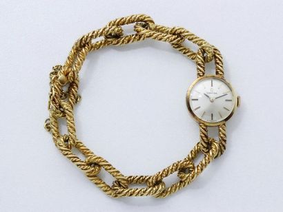 null OMEGA

Montre bracelet de dame en or 750 millièmes, cadran ivoire rayonnant...
