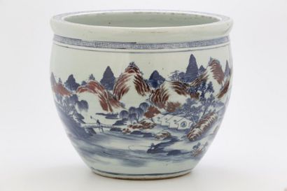null CHINE Vers 1900

Bassin en porcelaine blanc bleu et rouge de cuivre à décor...