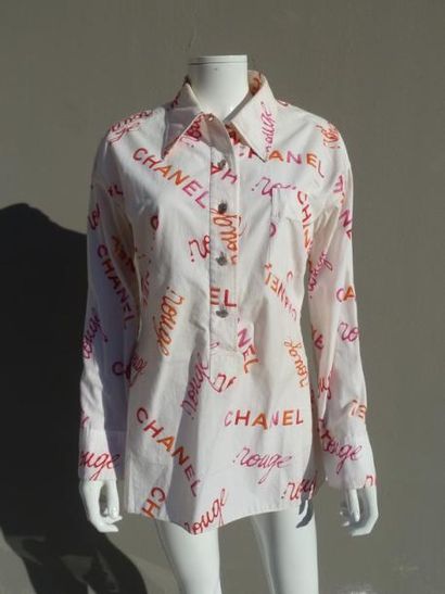 null CHANEL Collection Automne/Hiver 2003, Chanel Boutique

Lot de deux blouses en...