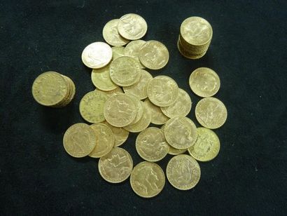 null Lot de 50 pièces or 20 Francs (France)

Poids: 323.50 g.

Frais de vente: 10%...