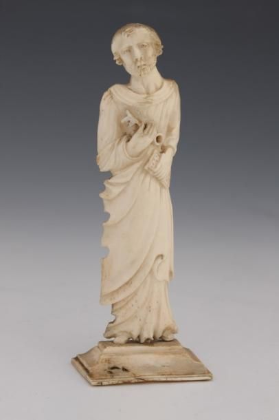 null SAINT PIERRE d'Epoque XIXème Siècle

Os sculpté

H. 12 cm

Expert : Laurence...