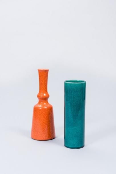 null Pol CHAMBOST (1906 - 1983)

Vase rouleau

Céramique émaillée et craquelée bleue

H....