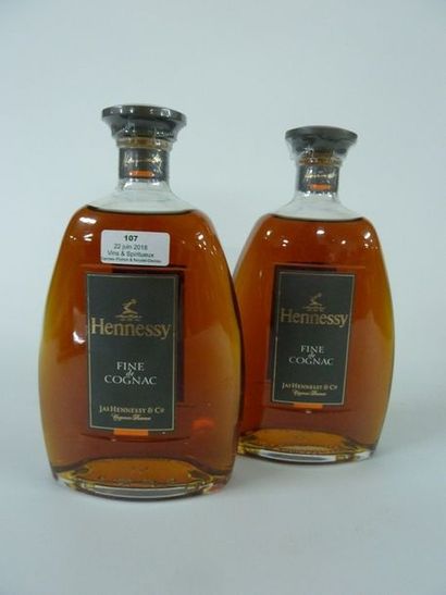 null 2 BOUTEILLES (70 cl) Cognac HENNESSY Fine de Cognac

TBE
Lot judiciaire (frais...