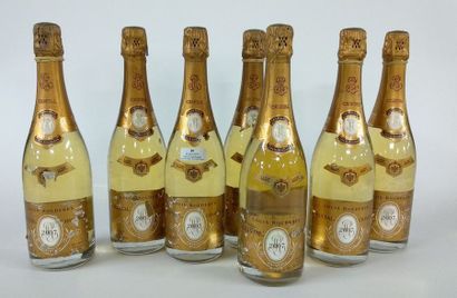 null 7 BOUTEILLES Champagne "Cristal" Louis ROEDERER 2007

(étiquettes en l'état,...