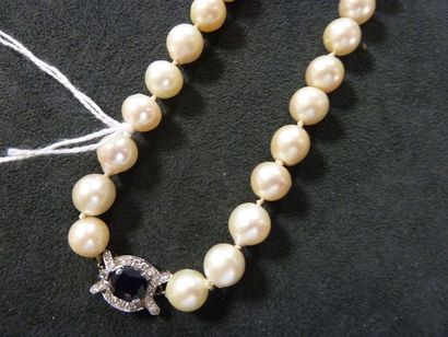 null SAUTOIR CHOKER en perles de culture fermoir en or gris (AC) (18K) serti d'un...