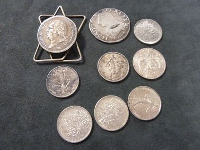 null LOT DE PIECES FRANCAISES DEMONETISEES en argent comprenant : 

- 5 pièces 5...