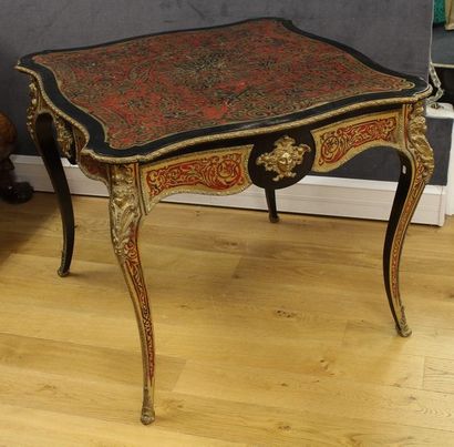 null TABLE DE MILIEU de Style Louis XIV - Epoque Fin du XIXème Siècle

Bois noirci...