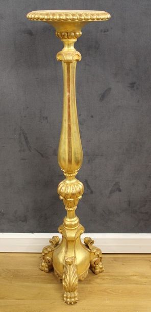 null IMPORTANTE TORCHERE de Style XVIIème Siècle - Début XXème Siècle en bois sculpté...