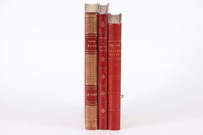 null Lot de 3 volumes :

a) HUGO (V.). Le Pape. Illustrations de J.P. Laurens. Paris,...