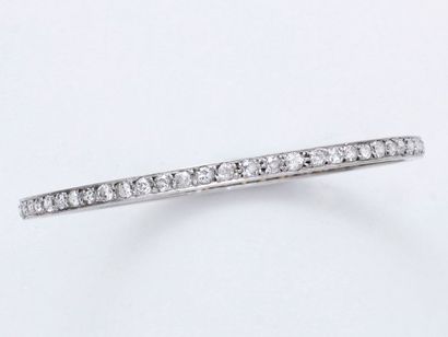null Bracelet jonc en platine 850 millièmes habillé de diamants taille ancienne en...
