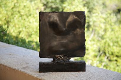 null Bruno ROMEDA (1933-2017)

Sculpture Carré

Bronze patiné

Signé et daté 80

42...
