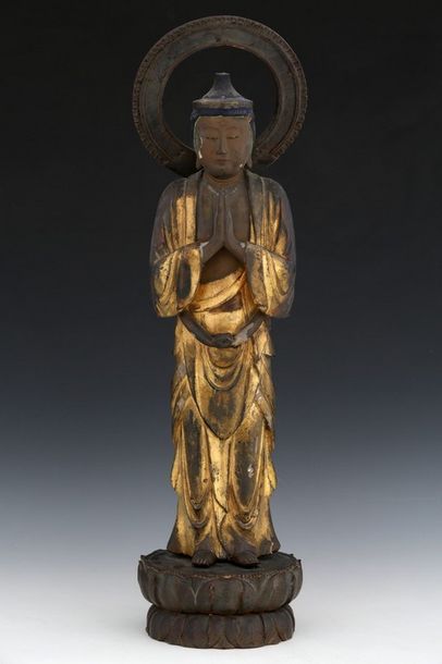null JAPON Fin de la Période Edo (1600-1868)

STATUE en bois laqué représentant KANNON...
