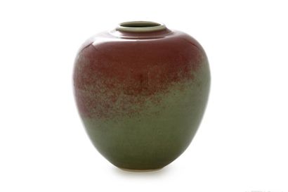 null Charles HAIR (1955)

Vase boule 

Porcelaine émaillée vert et sang-de-boeuf...