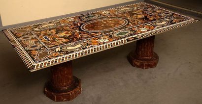 null TRES IMPORTANT PLATEAU DE TABLE

Travail Italien de Style XVIIème Siècle - Milieu...