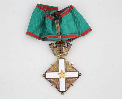 null ITALIE 

ORDRE DU MERITE DE LA REPUBLIQUE ITALIENNE, créé en 1951.

Croix de...