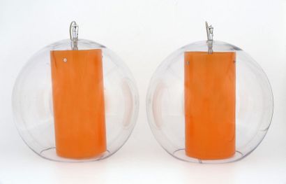 null MODOLUCE BOLLA 

2 SUSPENSIONS boule 

Plexiglas translucide et orange, métal...