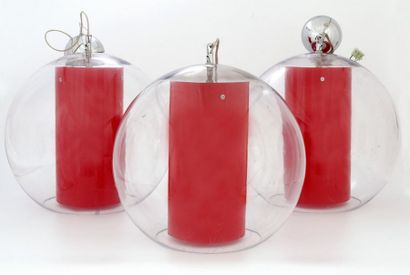 null MODOLUCE BOLLA 

3 SUSPENSIONS boule 

Plexiglas translucide et rouge, métal...
