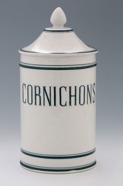null GRAND POT À CORNICHONS en faïence fine Circa 1900 à décor de l'inscription "Cornichons"...