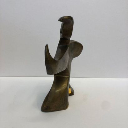 ANONYME. "Personnage". Sculpture en bronze. Dim. : 35 x 37 x 12 cm.