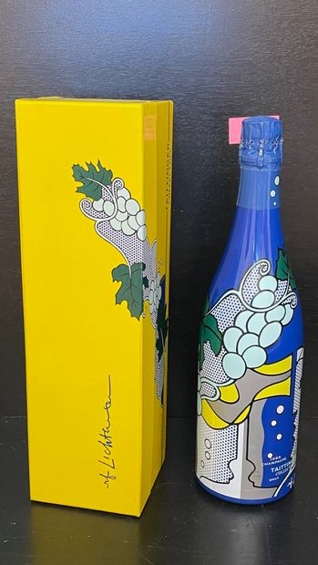 LICHTENSTEIN (Roy). "Champagne Taittinger"(1985)。香槟酒瓶装在原来的盒子里，完全由艺术家进行装饰。