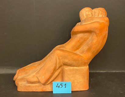 NON IDENTIFIE. "Embracing couple". Sculpture in terra cotta, monogrammed on the base....