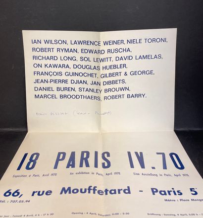 BROODTHAERS.- "18巴黎IV.70"（1970）。海报用蓝色的光面纸印刷。由米歇尔-克劳拉和塞斯-西格劳布于1970年4月在巴黎组织的重要概念艺术展。...