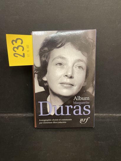 Album Marguerite Duras. P., NRF, "Bibl. de la Pléiade", 2014, in-12, ed. binder,...