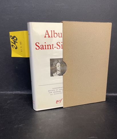 Album Saint-Simon. P., NRF, "Bibl. de la Pléiade", 1969, in-12, ed. bindings, yellow,...