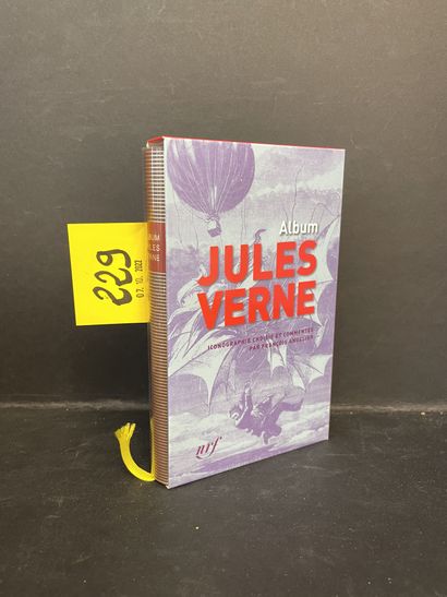 Album Jules Verne. P., NRF, "Bibl. de la Pléiade", 2012, in-12, ed. binder, rhodoïd,...
