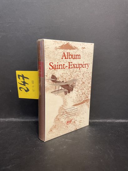 Album Saint-Exupéry. P., NRF, "Bibl. de la Pléiade", 1994, in-12, ed. binder, rhodoïd,...
