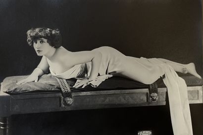 null 
COLETTE.- REUTLINGER (Léopold-Émile). "Colette". Silver print (1906). Photograph...