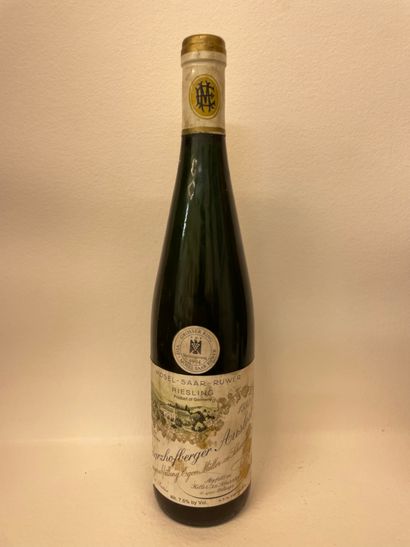null "Scharzhofberger Auslese - Egon Müller (1993)。一瓶。完美的水平，胶囊完好无损，标签完好无损，清晰可辨。在...