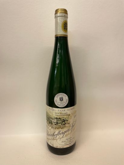 null "Scharzhofberger Spätlese - Egon Müller" (1992). Une bouteille. Niveau parfait,...