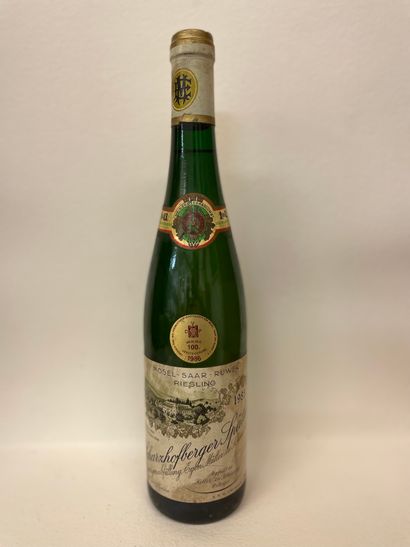 null "Scharzhofberger Spätlese - Egon Müller" (1985). One bottle. Good level, capsule...