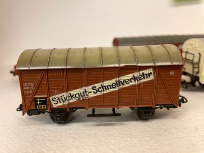 MÄRKLIN. "4508, 4620, 4423, 4627, 4507, 4414". Lot de 6 wagons Märklin. "Wagon frigorifique...